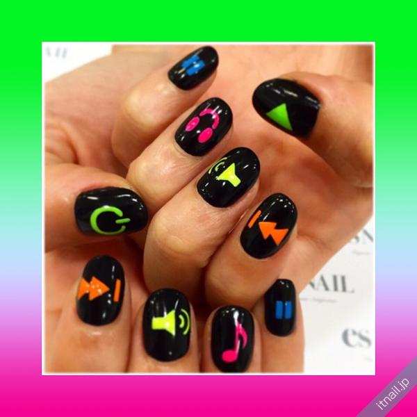 Esnailが投稿したネイルデザイン Photoid I Via Itnail Design